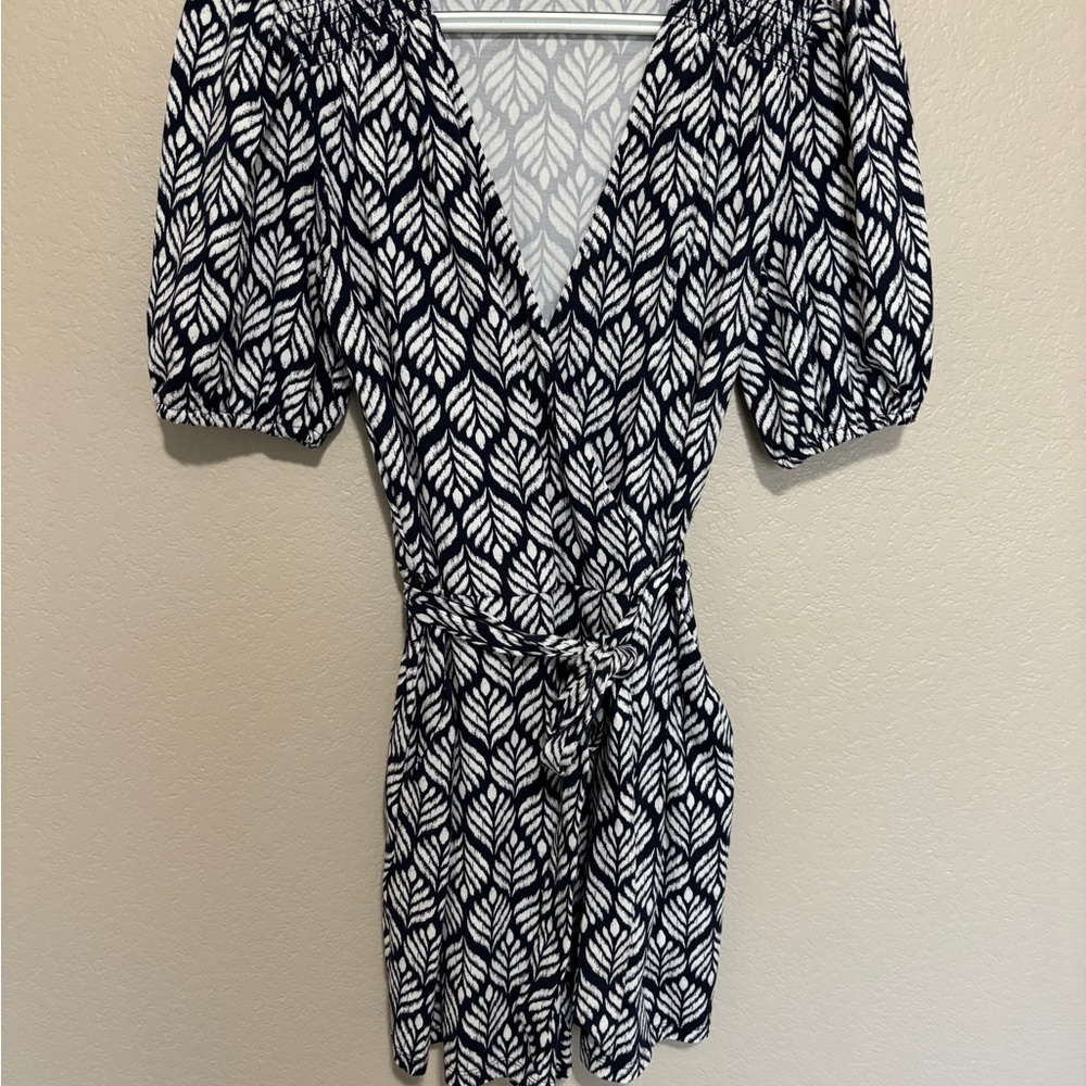 Boden Leaf Pattern Romper - image 1